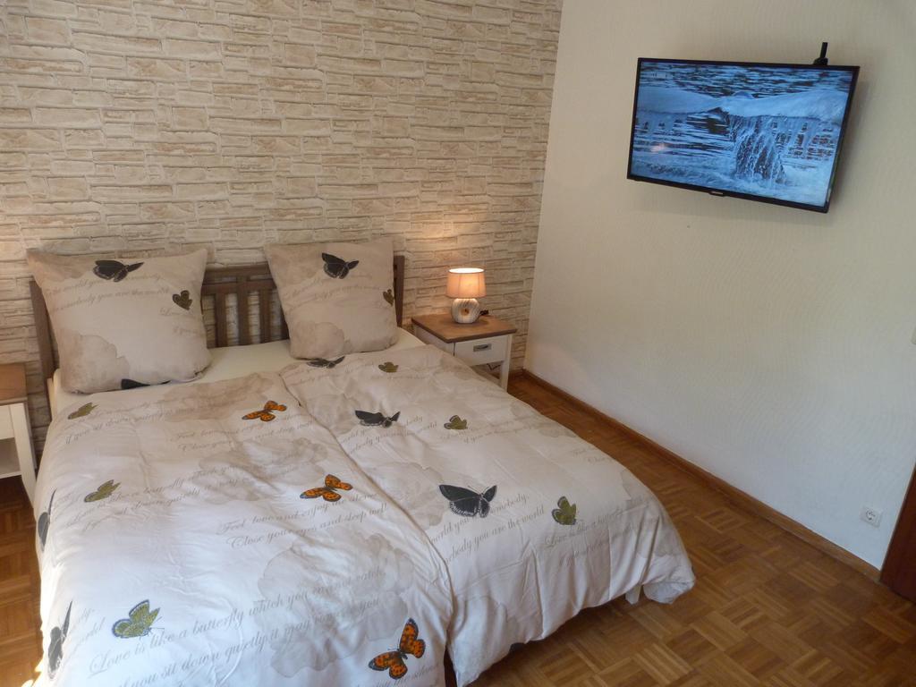 5X Balkon-Apartments Mit Kueche 40-65Qm Ruhrgebietferienwohnung Dobry-Fuchs Oberhausen  Habitación foto